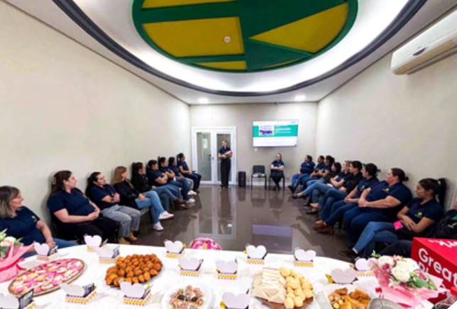 Celebración del día de la madre para las colaboradoras